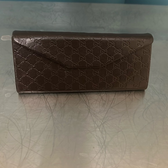 Used - Picture 1 of 8